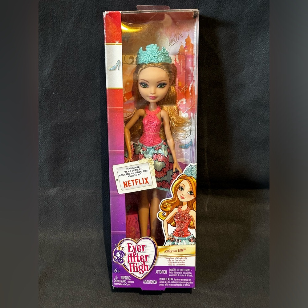 Ever After High Doll Ashlynn Ella Daughter of Cinderella Poseable Doll Netflix